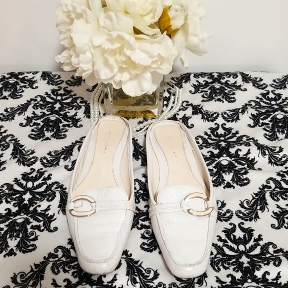 Banana Republic White Leather Mules - Picture 2 of 10